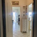 Aparthotel Casa Fronte Mare Con Piscina - Seafront House With Pool