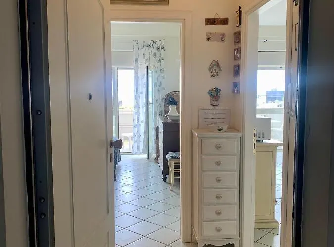 Aparthotel Casa Fronte Mare Con Piscina - Seafront House With Pool