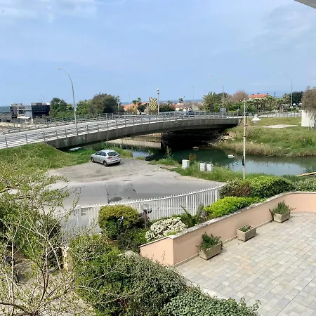 Aparthotel Casa Sul Mare- House On The Sea- Versilia