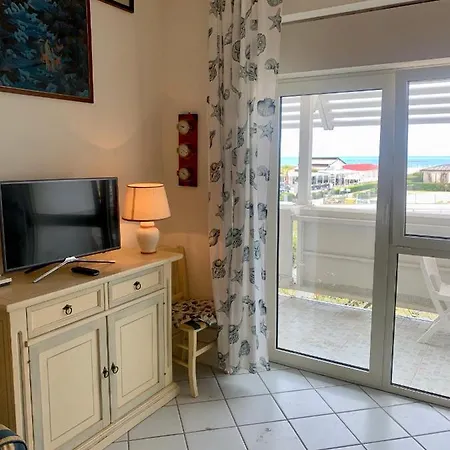 Casa Fronte Mare Con Piscina - Seafront House With Pool Apartahotel Marina di Pietrasanta
