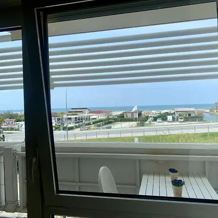 Casa Fronte Mare Con Piscina - Seafront House With Pool Aparthotel 3*
