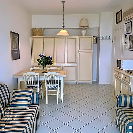 Casa Fronte Mare Con Piscina - Seafront House With Pool