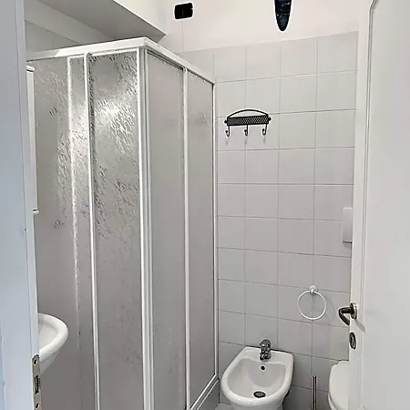 Lägenhetshotell Casa Fronte Mare Con Piscina - Seafront House With Pool Marina di Pietrasanta