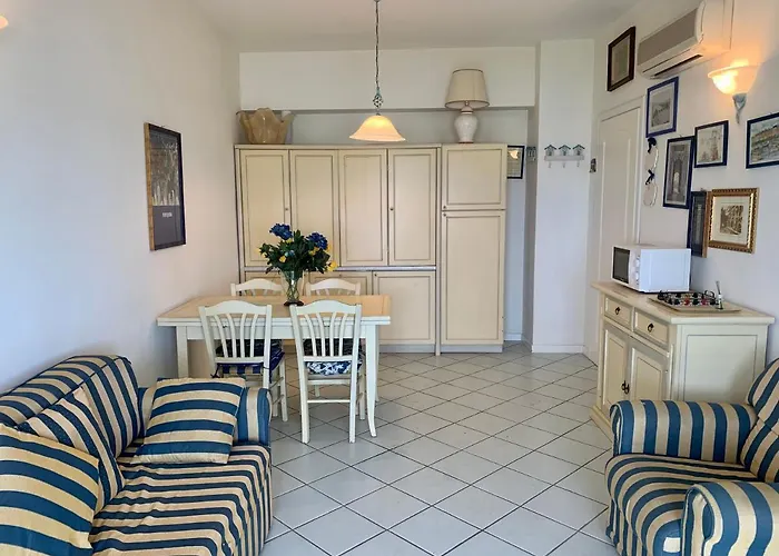 Casa Sul Mare- House On The Sea- Versilia Апарт-готель